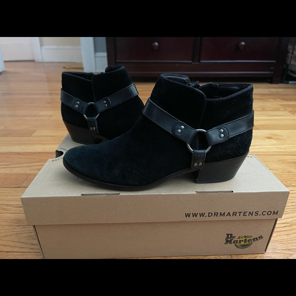 Sam Edelman Ankle Booties 😍on hold